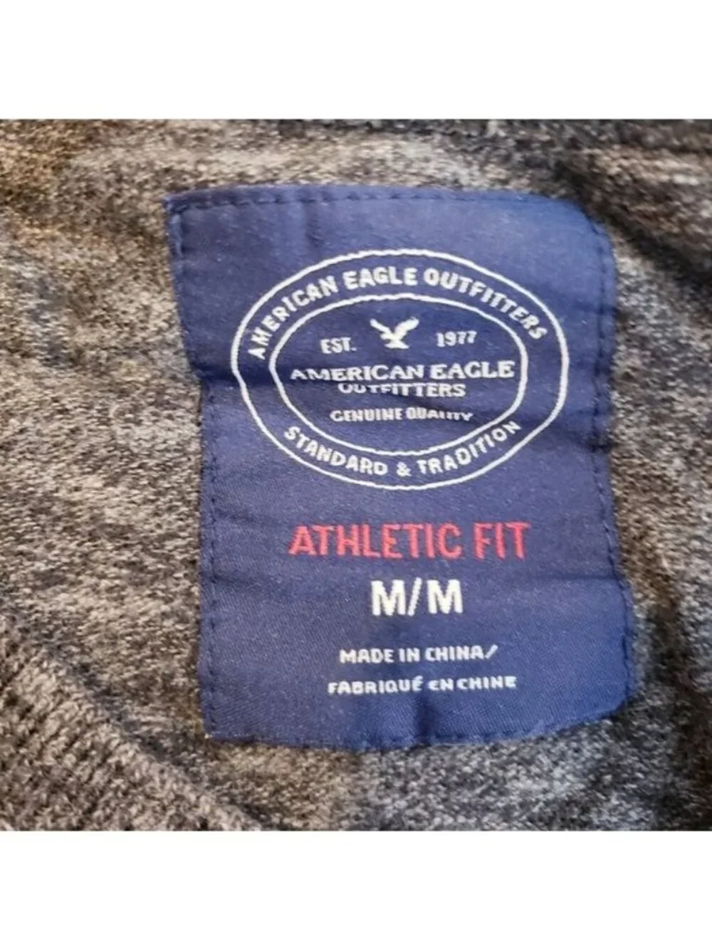 American Eagle Gray Lightweight V-Neck Pullover Cotton Sweater Men's Size Medium